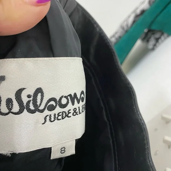 Vintage Wilson’s leather w two front pockets zip in back - Picture 3 of 3